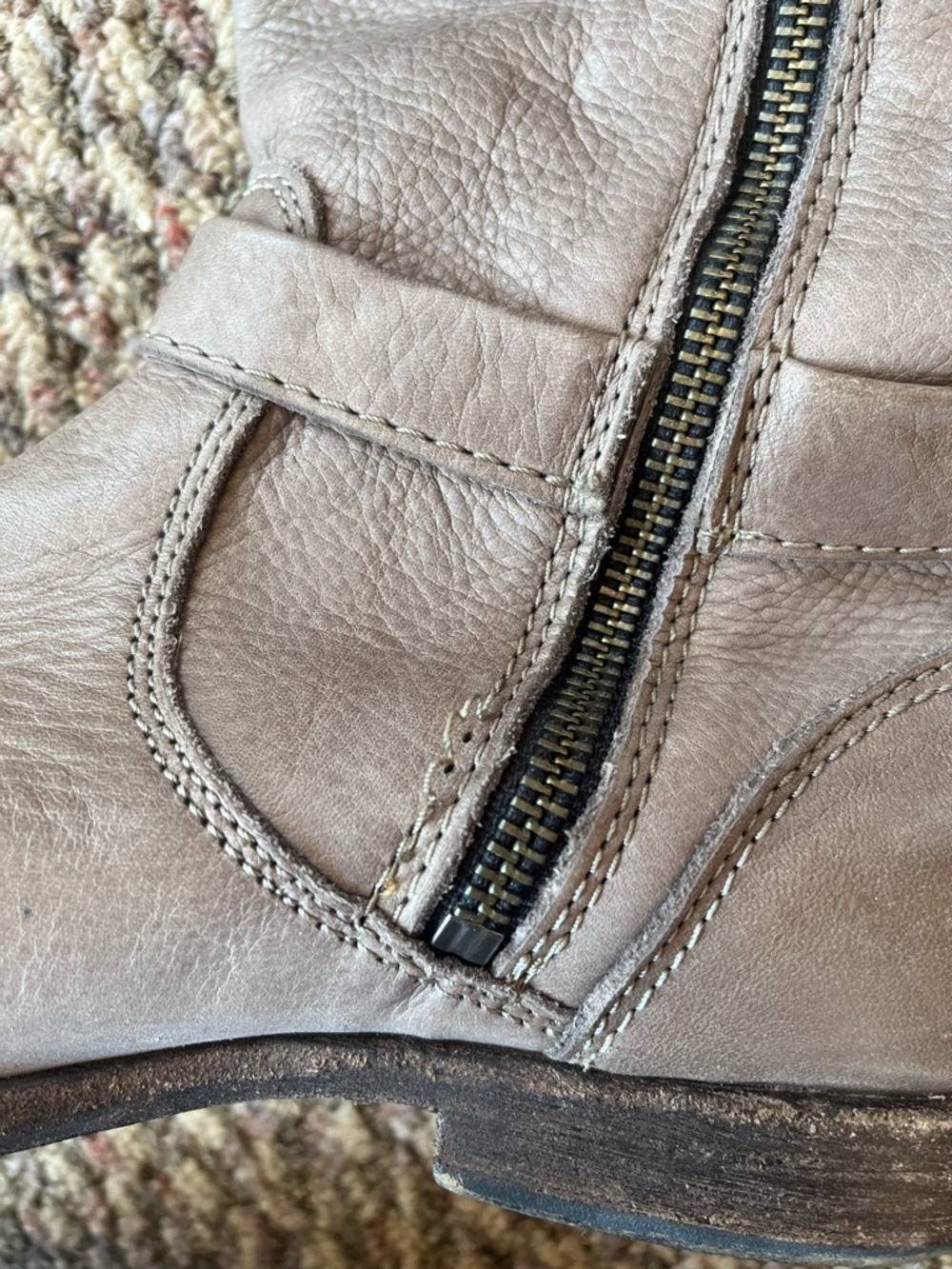 DAMAGED Frye Knee High Grey Boots Side Zip Buckle Mexico Made Leather Boots - Picture 5 of 10